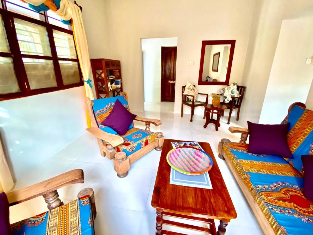 Villa Orchid Beach Guest House ブウェワウ エクステリア 写真