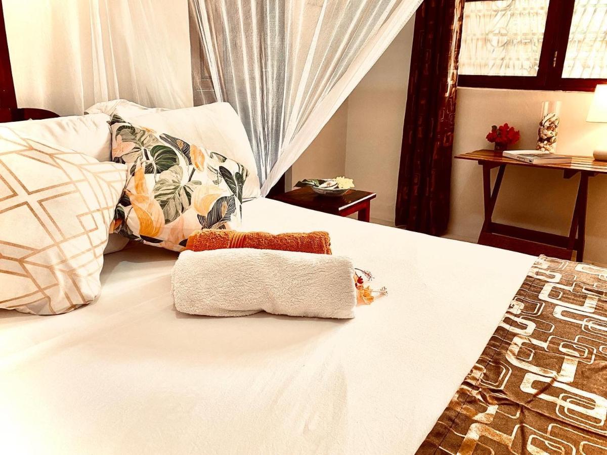 Villa Orchid Beach Guest House ブウェワウ エクステリア 写真