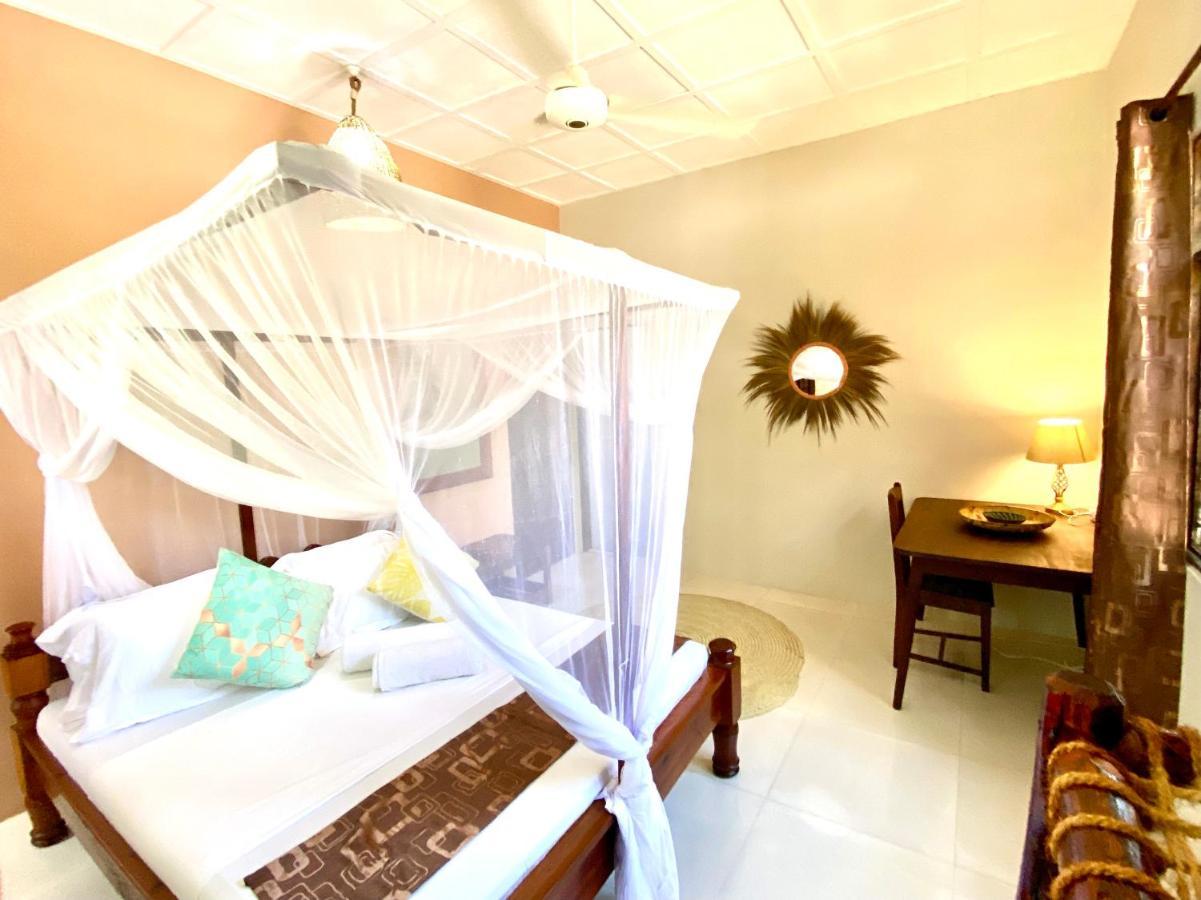 Villa Orchid Beach Guest House ブウェワウ エクステリア 写真