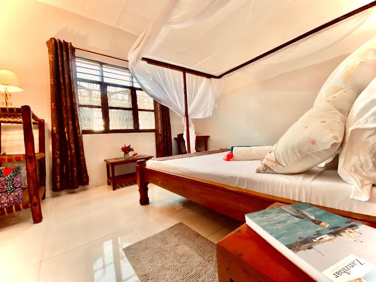 Villa Orchid Beach Guest House ブウェワウ エクステリア 写真